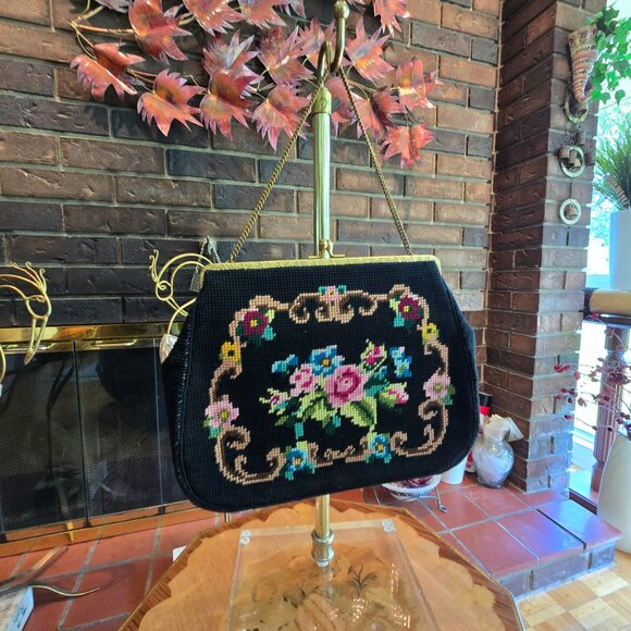 Vintage Black & Floral Needlepoint / Tapestry Bag with Gold Embossed Metal Hardw - Picture 4 of 14